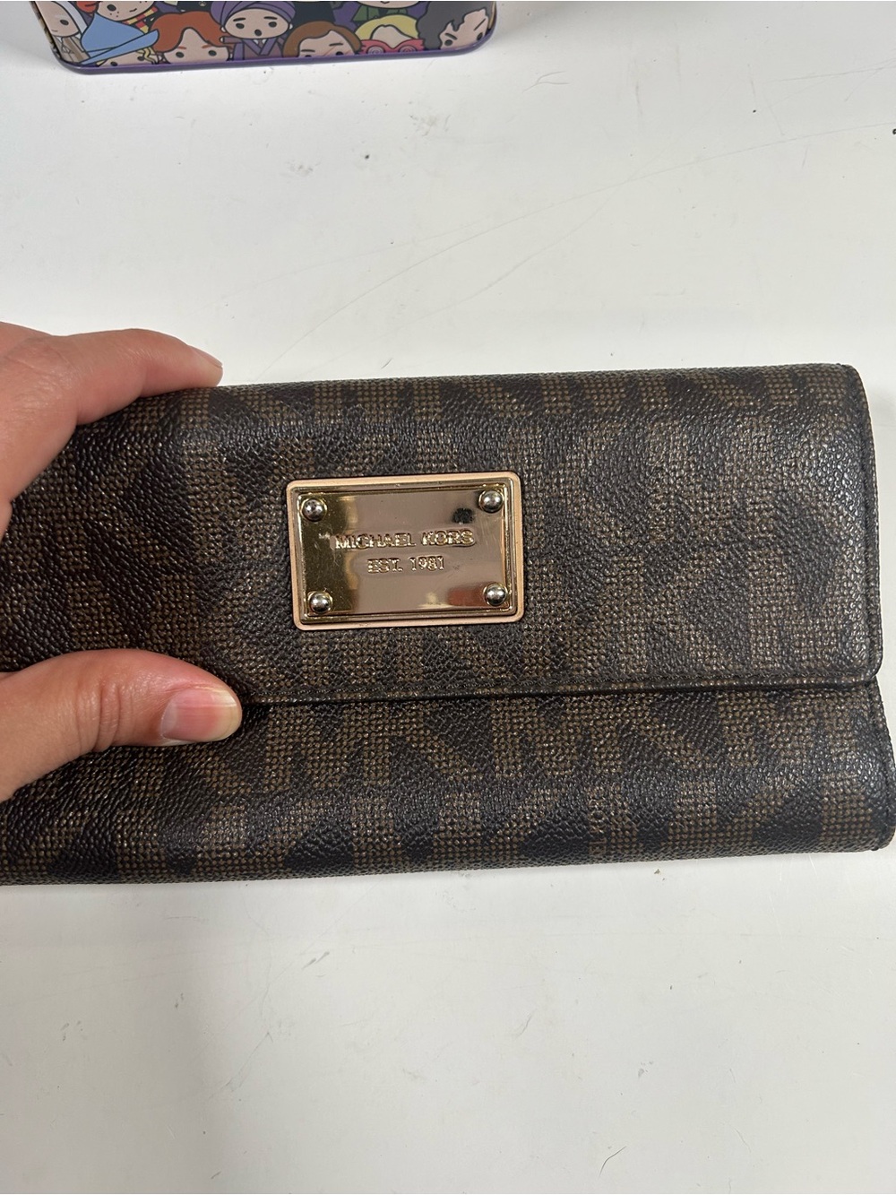 Michael Kors Brown Logo Continental Card Holder with Gold Plate - Picture 2 of 11